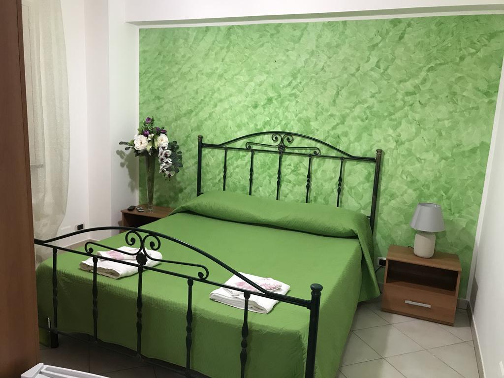 Bed and Breakfast Rosy And Roby Gasponi Екстер'єр фото