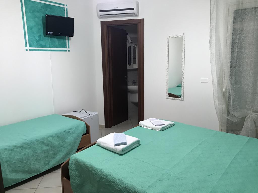 Bed and Breakfast Rosy And Roby Gasponi Екстер'єр фото