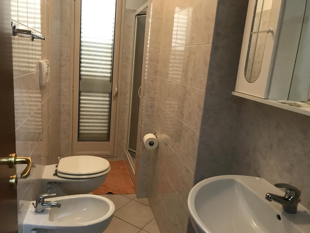 Bed and Breakfast Rosy And Roby Gasponi Екстер'єр фото