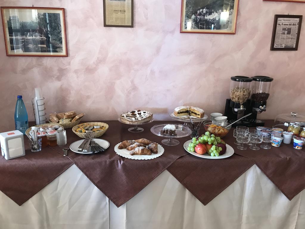 Bed and Breakfast Rosy And Roby Gasponi Екстер'єр фото